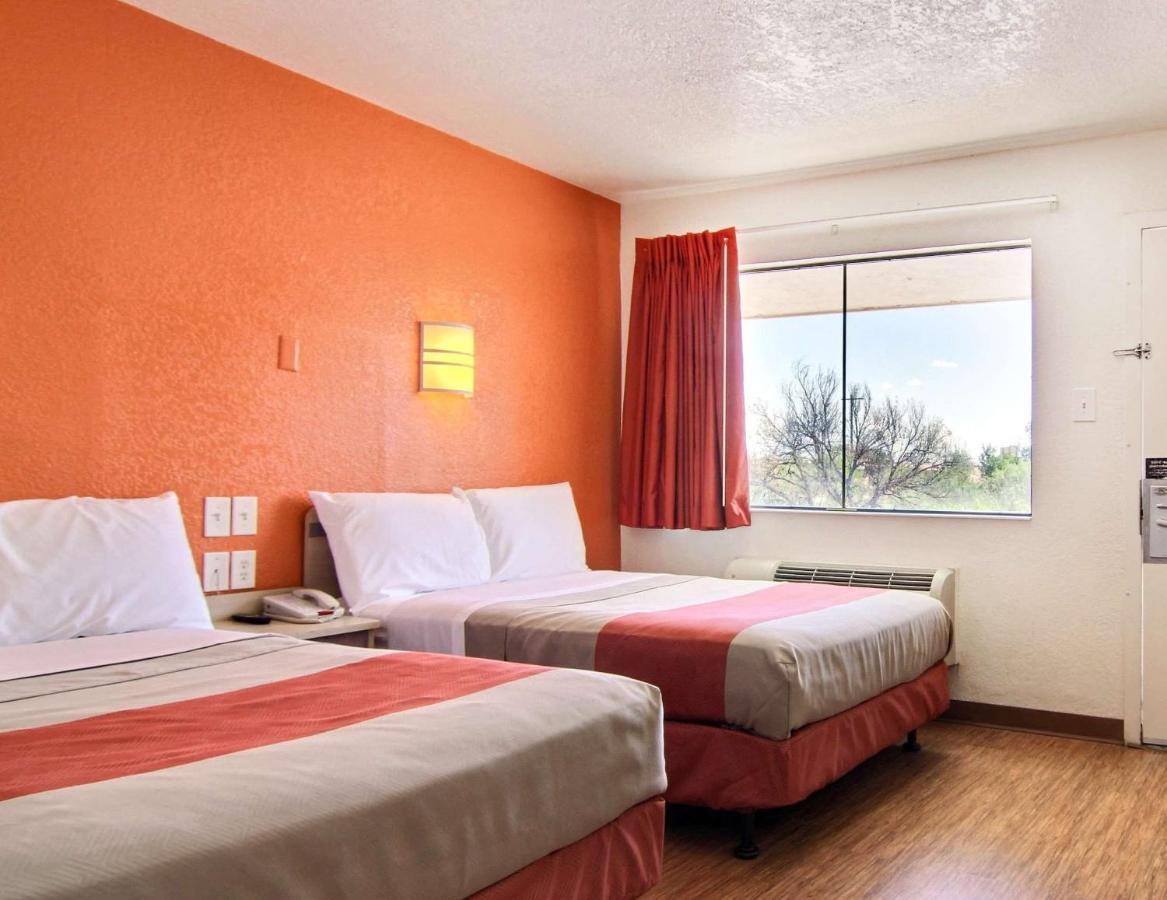 Motel 6-Tacoma, Wa - 파이프 외부 사진