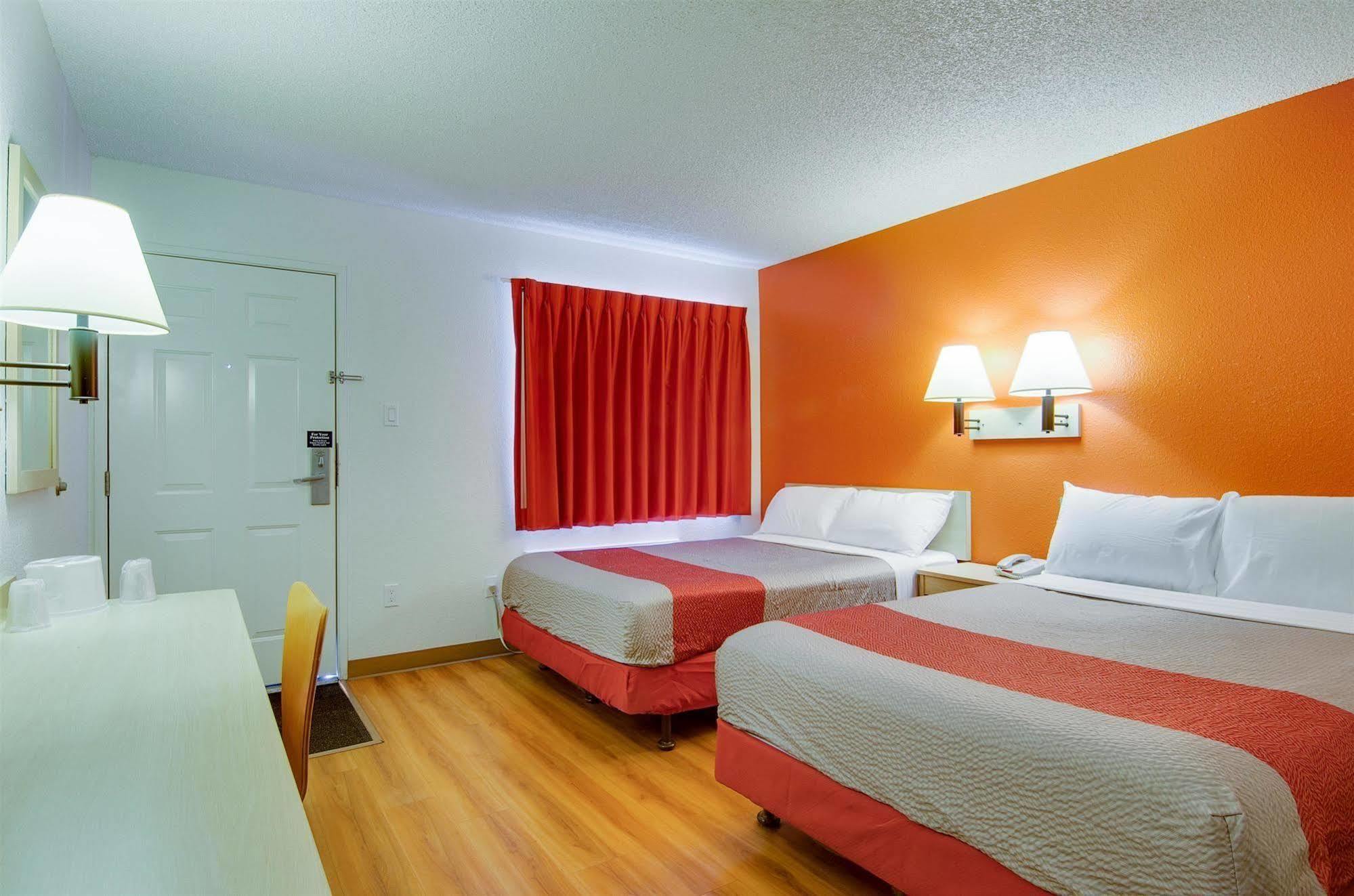 Motel 6-Tacoma, Wa - 파이프 외부 사진