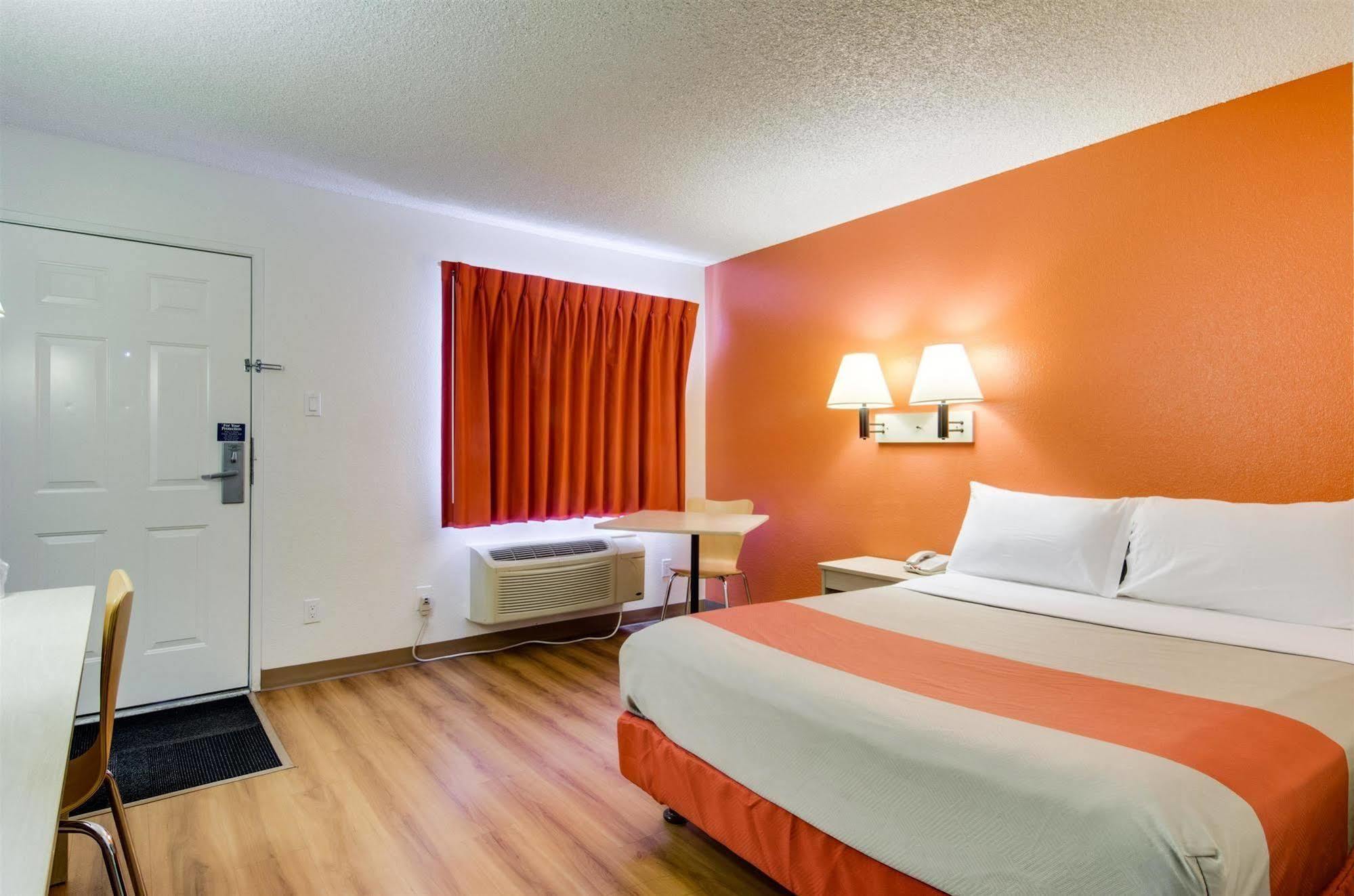 Motel 6-Tacoma, Wa - 파이프 외부 사진