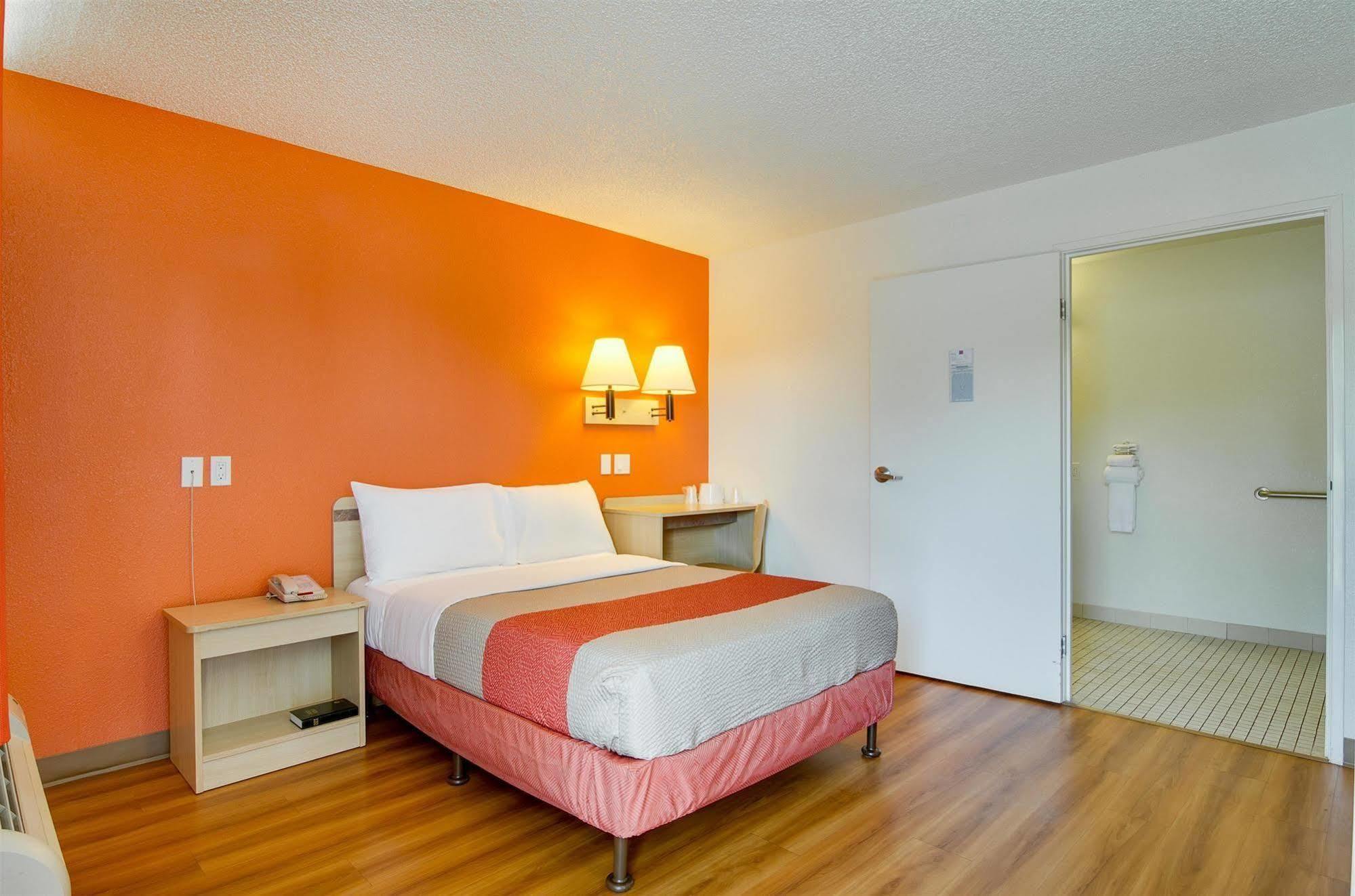 Motel 6-Tacoma, Wa - 파이프 외부 사진