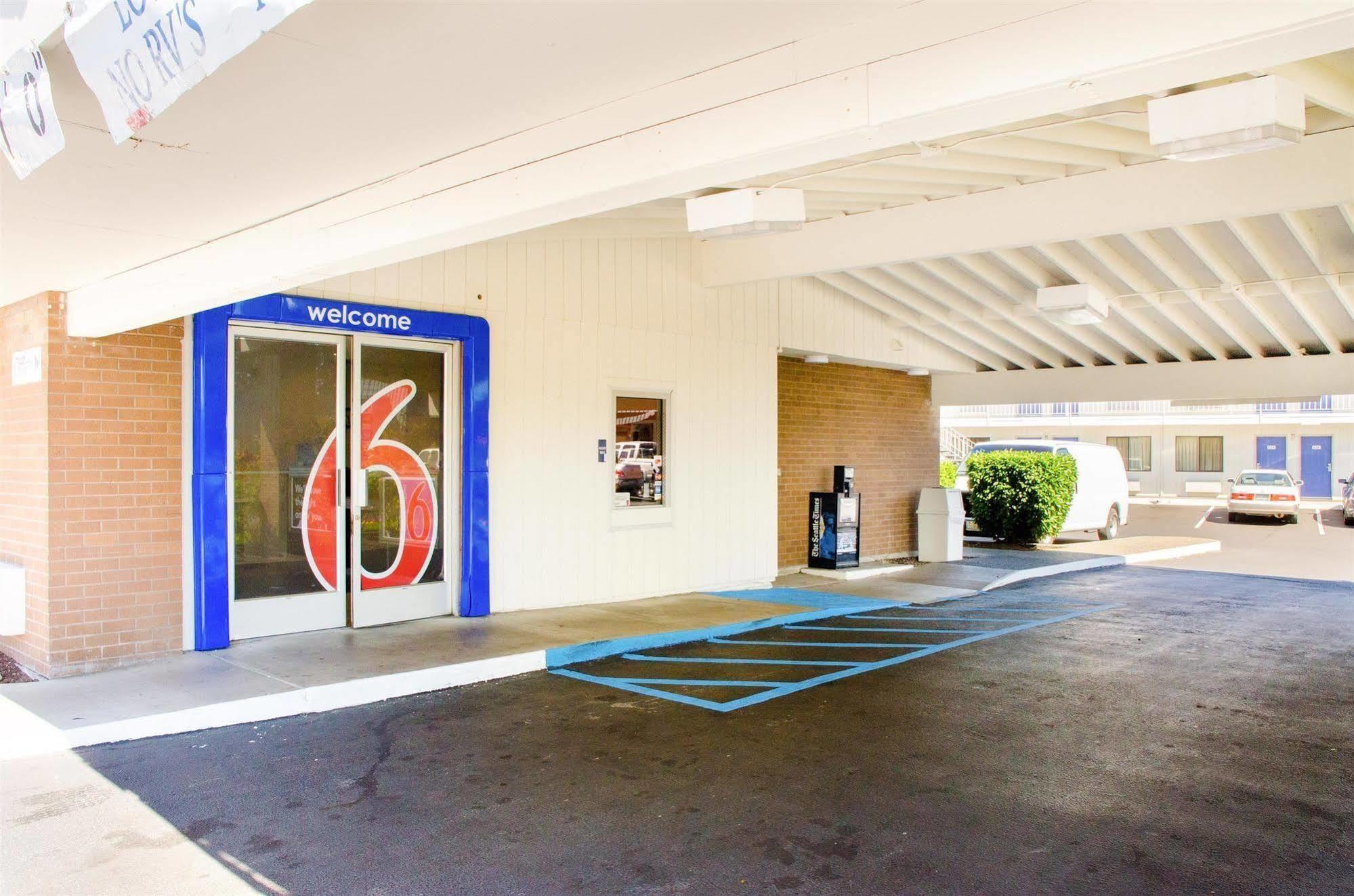Motel 6-Tacoma, Wa - 파이프 외부 사진